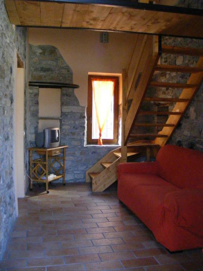 Albergo Diffuso Casa Delle Favole Ferriere Kültér fotó