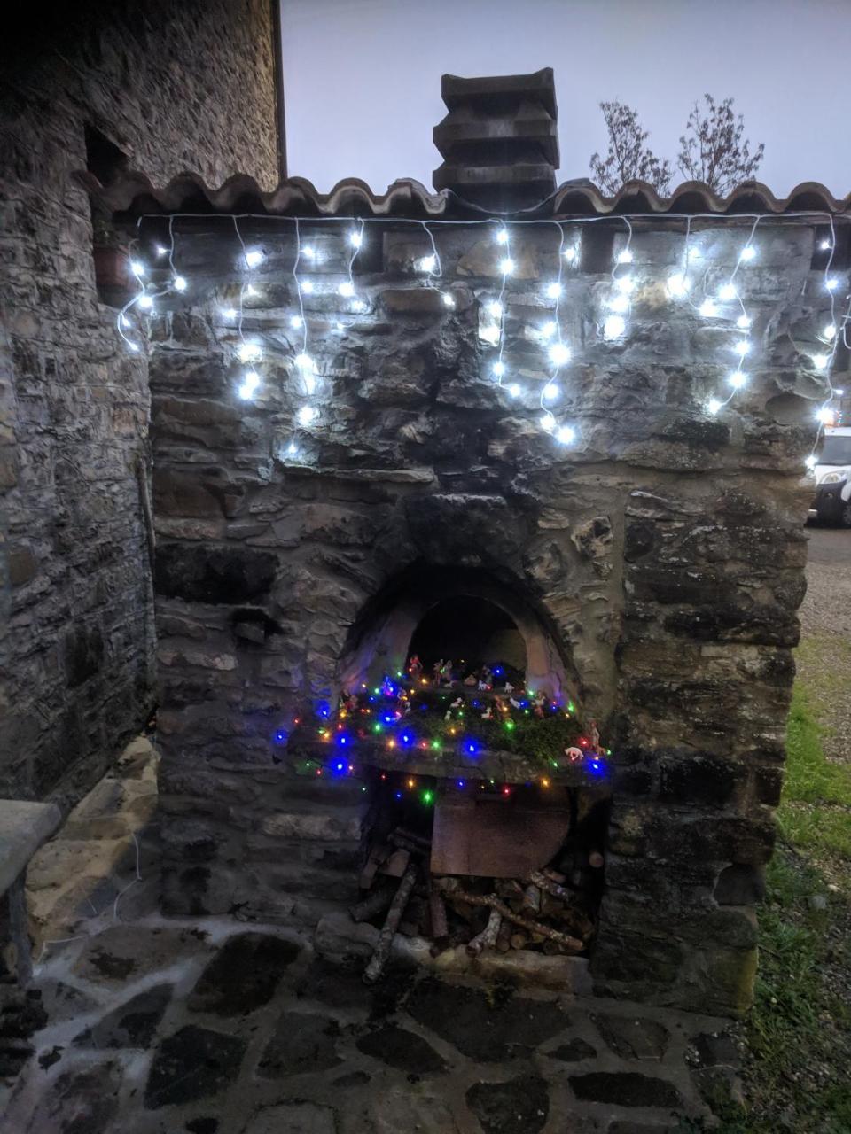 Albergo Diffuso Casa Delle Favole Ferriere Kültér fotó