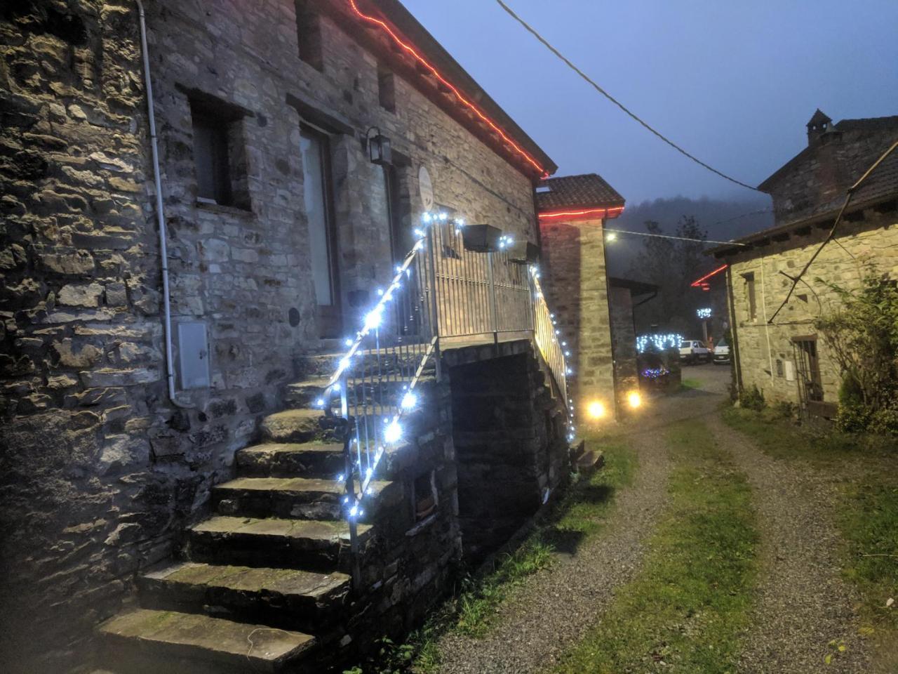 Albergo Diffuso Casa Delle Favole Ferriere Kültér fotó